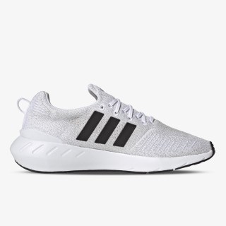 adidas SWIFT RUN 22 