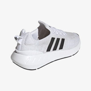 adidas SWIFT RUN 22 