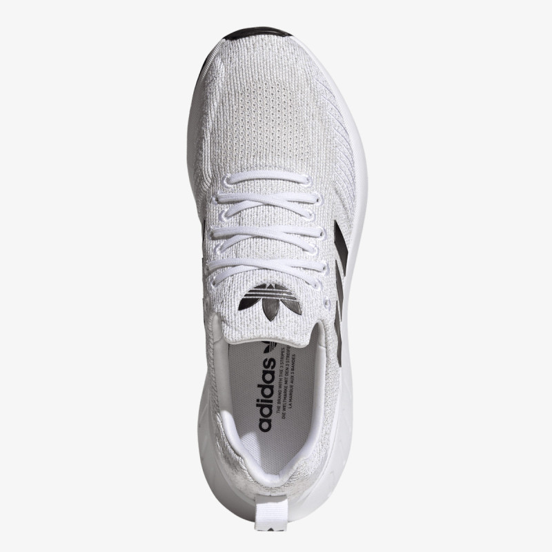 adidas SWIFT RUN 22 