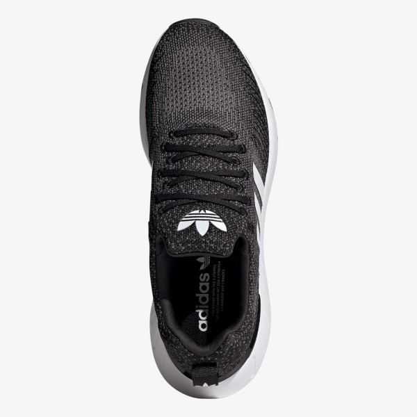 adidas Swift Run 