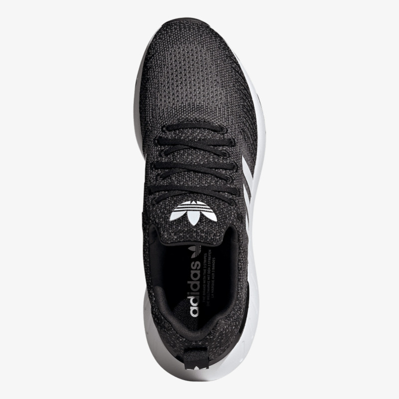 adidas Swift Run 
