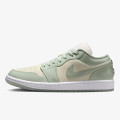 Nike WMNS AIR JORDAN 1 LOW SE 
