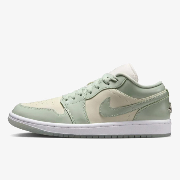 Nike WMNS AIR JORDAN 1 LOW SE 