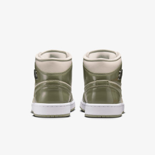 Nike WMNS AIR JORDAN 1 MID SE 