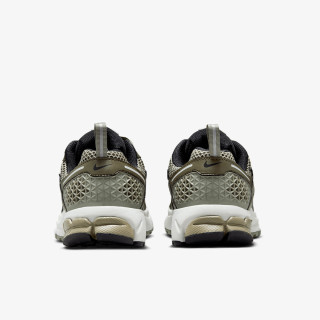Nike Vomero 5 
