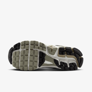 Nike Vomero 5 