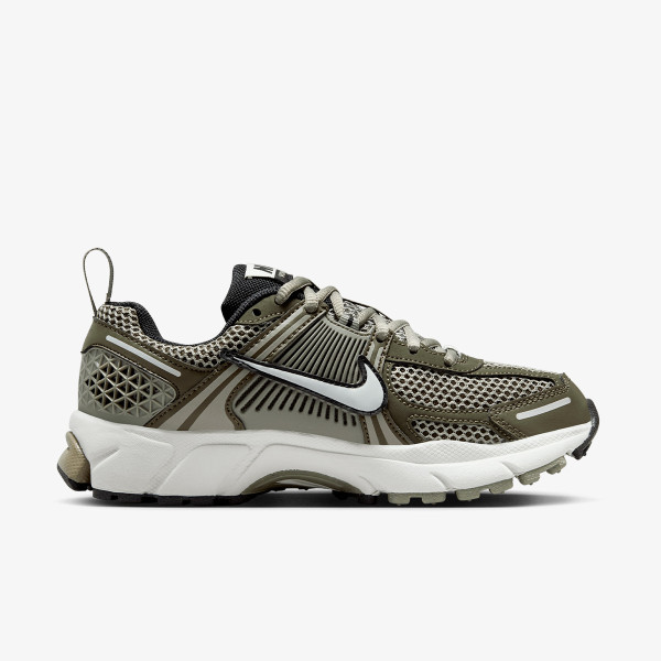Nike Vomero 5 