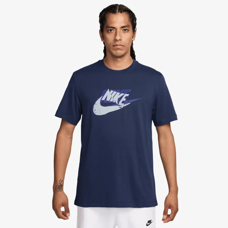 Nike Sportswear 