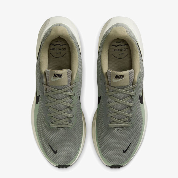 Nike NIKE REVOLUTION 8 