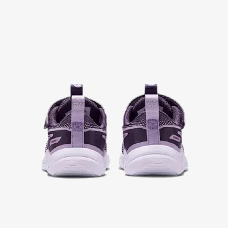 Nike Cosmic Runner 
