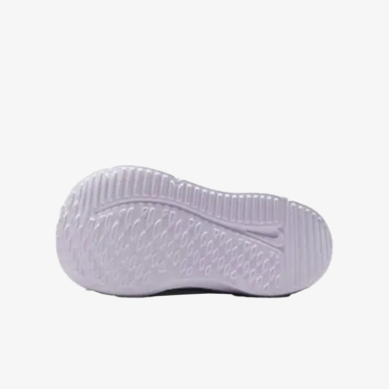 Nike Cosmic Runner 
