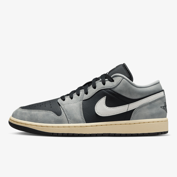 Nike AIR JORDAN 1 LOW SE 