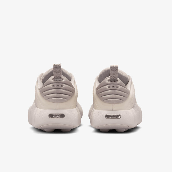 Nike Mind 002 