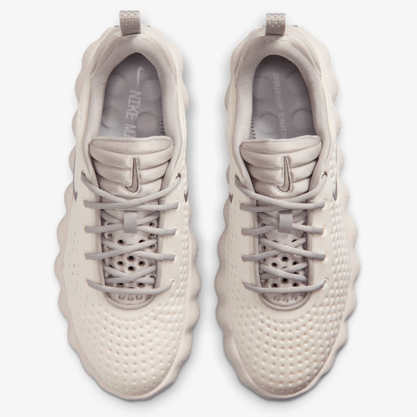 Nike Mind 002 