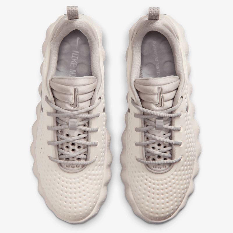 Nike Mind 002 