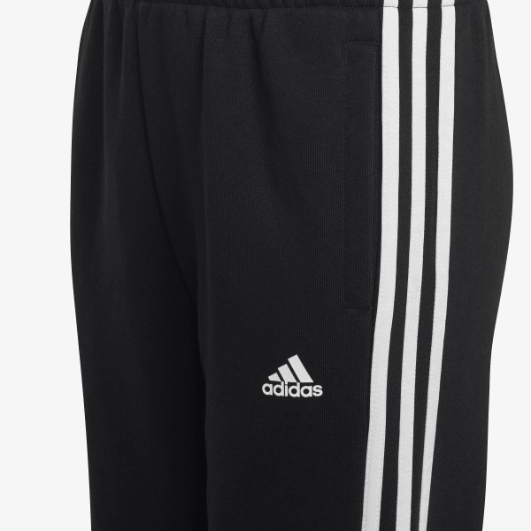 adidas ESSENTIALS 