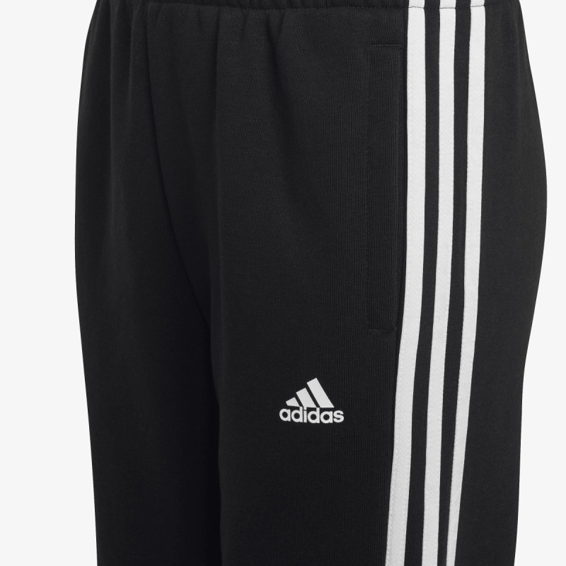 adidas ESSENTIALS 
