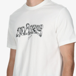 Nike T-shirt 
