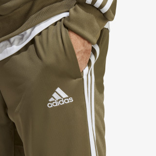 adidas Basic 