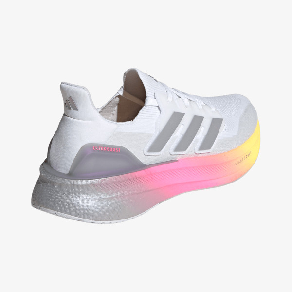 adidas ULTRABOOST 5 