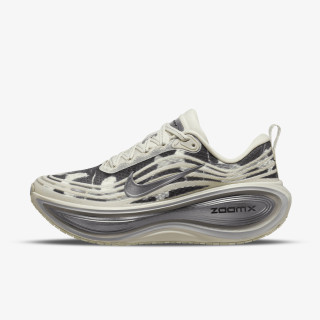 Nike Vomero Plus SE 