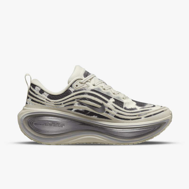 Nike Vomero Plus SE 