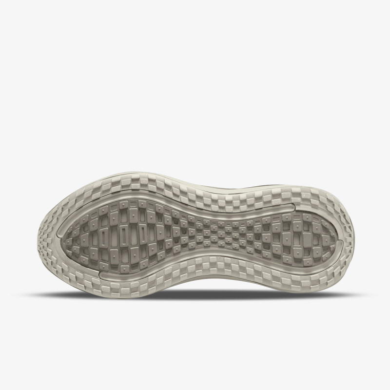 Nike Vomero Plus SE 