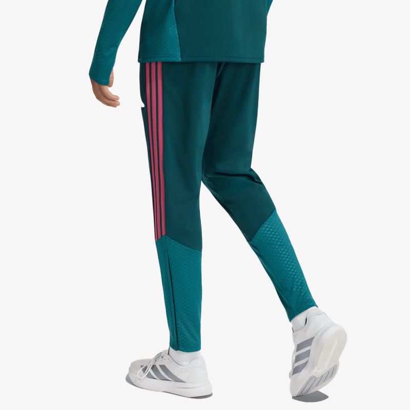 adidas REAL TR PNT 