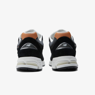 New Balance 2000R 