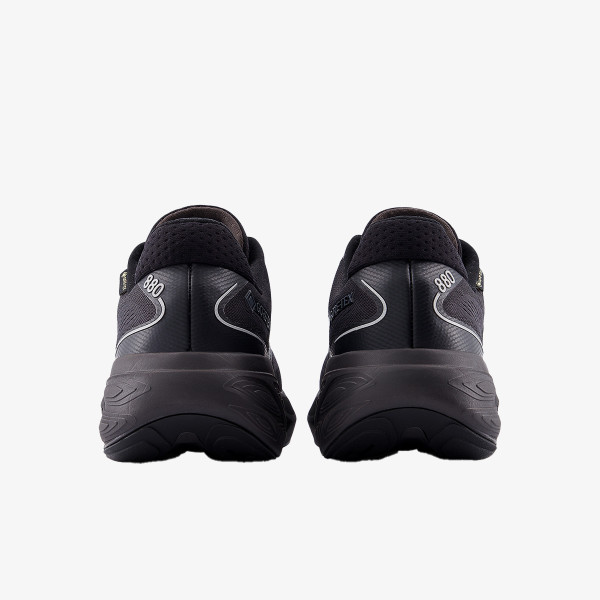 New Balance M 880