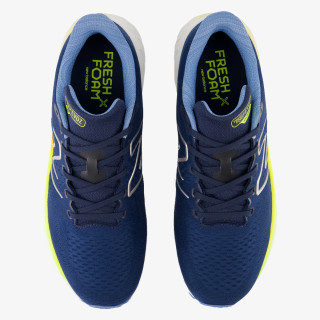 New Balance EVOZ V2 