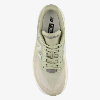 New Balance M FC REBEL 