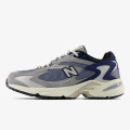 New Balance 725 