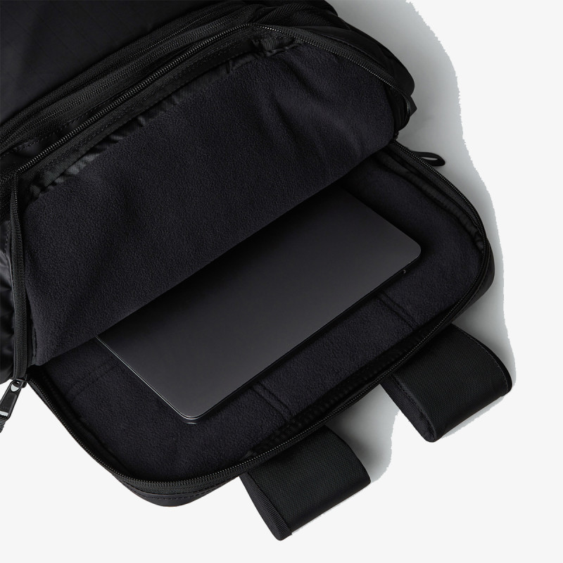 The North Face BASE CAMP VOYAGER TRAVEL PACK
