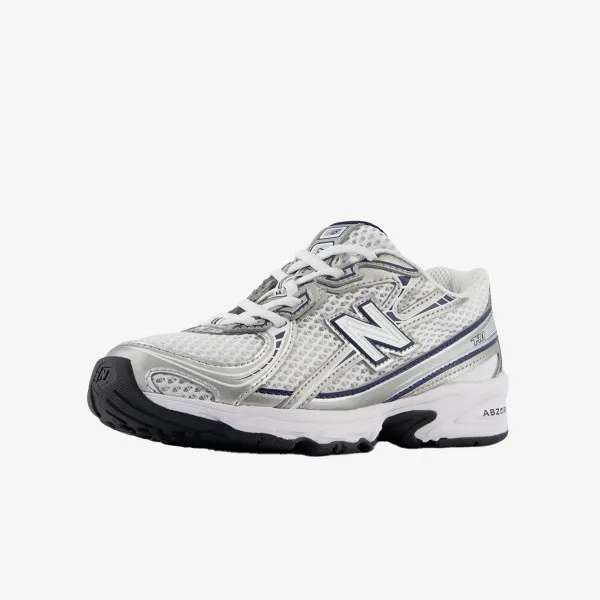 New Balance K 740 