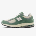 New Balance 2002R 