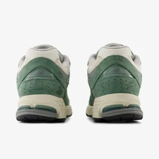 New Balance 2002R 