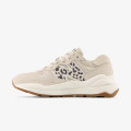 New Balance 5740 