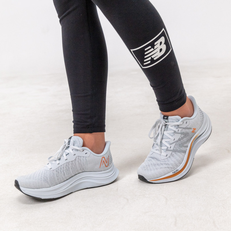 New Balance FUEL CELL 